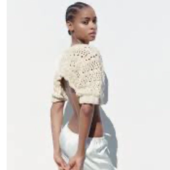 Open back knit sweater - Picture 2 of 4